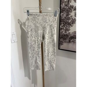Lululemon High Rise Cropped Leggings Grey White Leopard‎ Animal Print Activewear